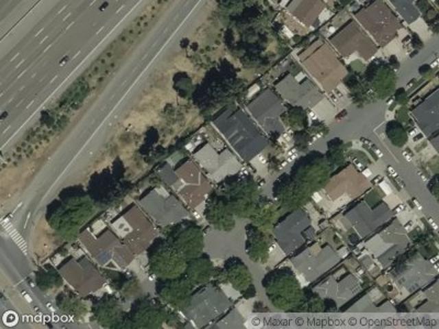 Chaucer Dr
