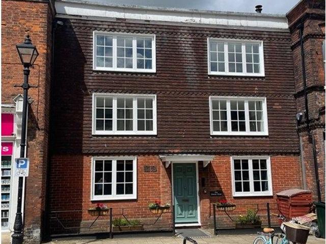 Chaucer House, Faversham ME13, 1 bed flat to rent, £1,100 pcm | PrimeLocation