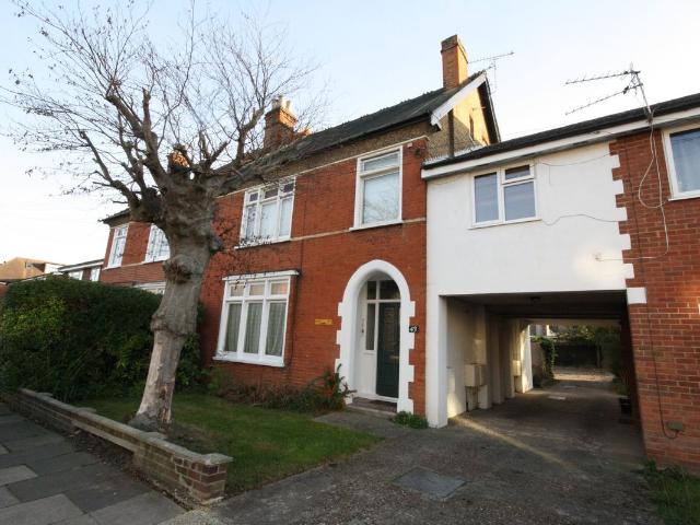 Chaucer Road, Ashford TW15, 1 bed flat to rent, £1,300 pcm | PrimeLocation