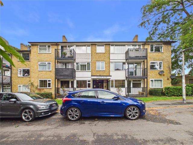 Chaulden House Gardens, Hemel Hempstead, Hertfordshire HP1, 2 bed flat to rent, £1,495 pcm | PrimeLocation