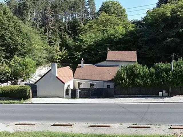 Chaumont sur Loire 41150 Achat / Vente maison 5 pièces t5 au dernier étage parking