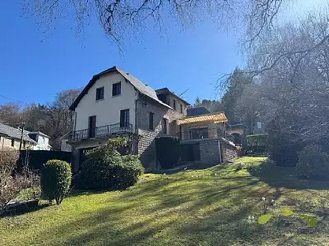 Chaumeil 19390 Achat / Vente maison 6 pièces t6 terrasse cave