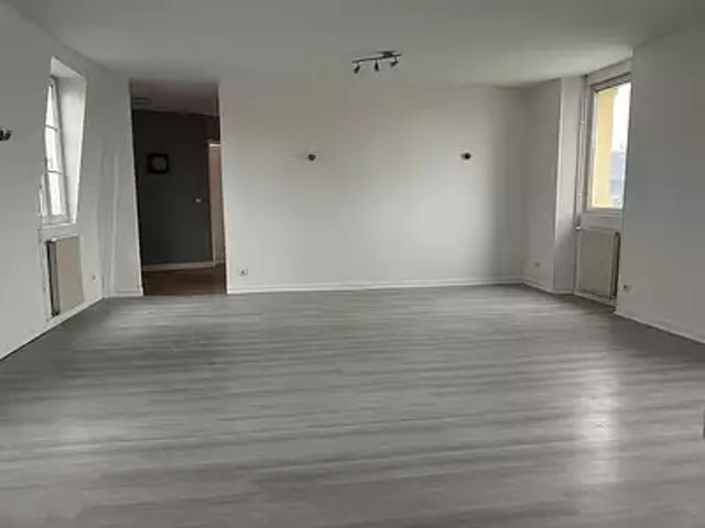 Chauny 02300 Achat / Vente appartement 5 pièces t5 au dernier étage