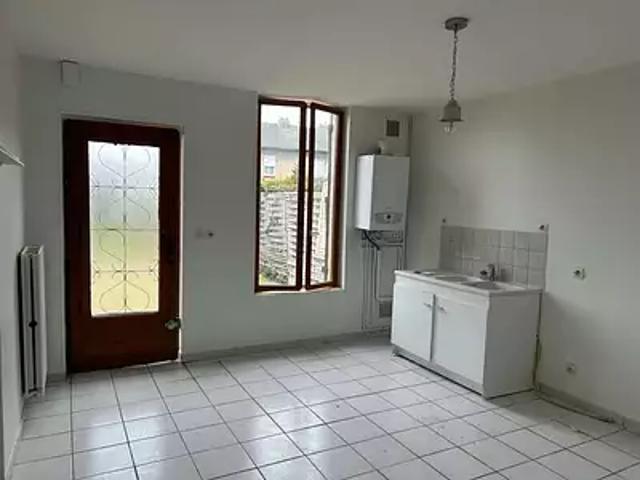 Chauny 02300 Location maison 3 pièces t3 jardin cave