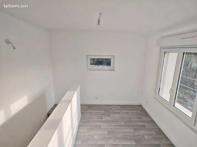 Chauny – Maison rénovée à neuf, 2 chambres + Bureau – 710 /mois CC