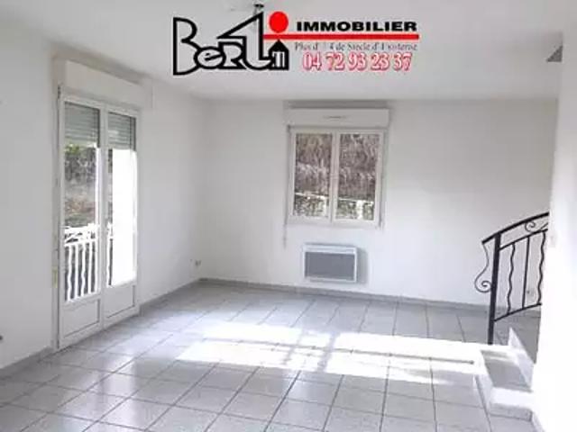 Chavanoz 38230 Location appartement 3 pièces t3 au dernier étage cave
