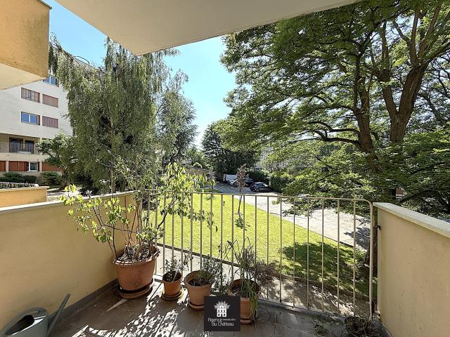 CHAVILLE Pavé des Gardes A RENOVER 4 Pièces Balcon Cave Pkg Box