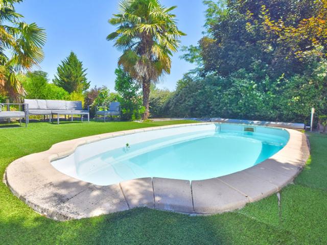 CHAZAY D'AZERGUES Maison familiale avec piscine sur 945 m² de terrain, au calme et sans vis à vis