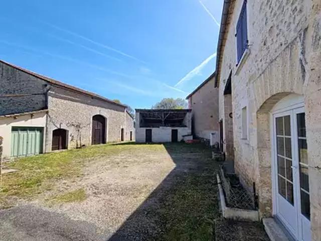 Chazelles 16380 Achat / Vente maison 3 pièces t3