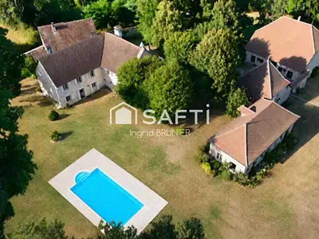 Chazey Bons 01300 Achat / Vente maison 23 pièces t23 piscine terrasse