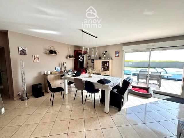 CHABOURNAY Maison de plain pied 137 m2 4 chambres Piscine 3 garages DPE A
