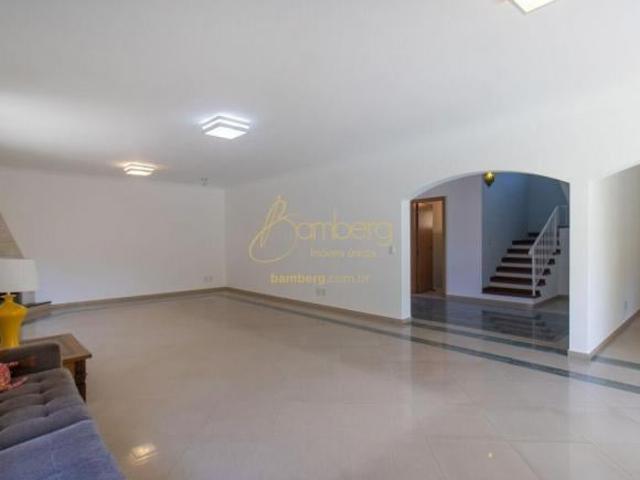 Chácara Monte Alegre 665 m² terreno 450 m² construída piscina aquecida 4 suítes