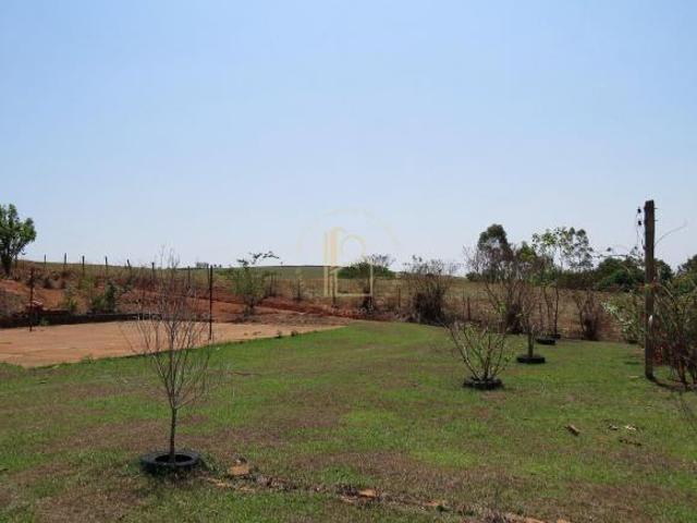 Chácara na beira da represa de furnas em Paraguaçu