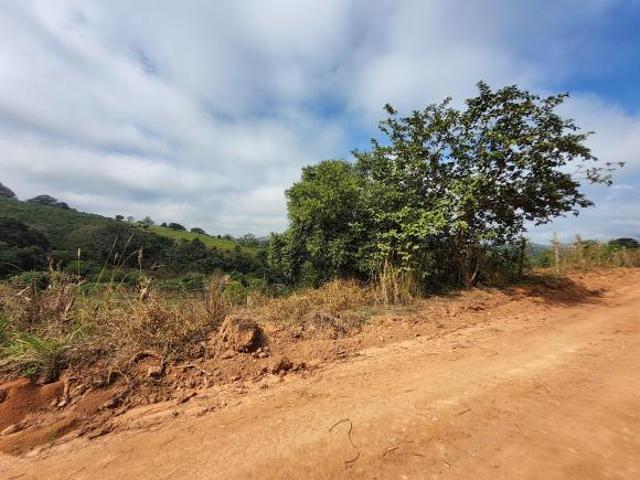 Chácara à venda com 1.270,00m² Condomínio Tambiu II Botelhos/MG