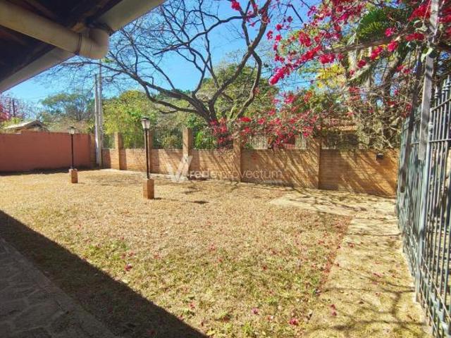 Chácara a venda com 3 quartos no Village Campinas