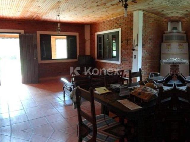 Chácara à venda com 4 quartos em Centro, Sarapuí