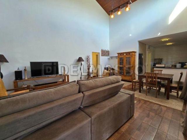 Chácara à venda em condomínio conforto, lazer e contato com a natureza!