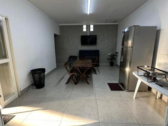 Chácara à venda em Campinas, Jardim Nova Europa, com 2 quartos, com 290 m²