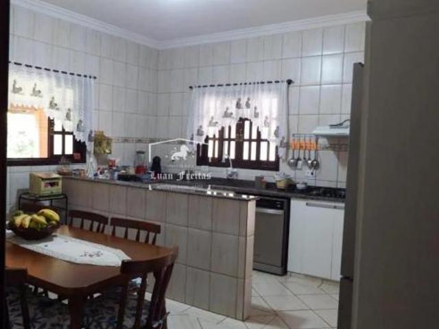 Chácara à venda em Iperó com 300m² de área construída