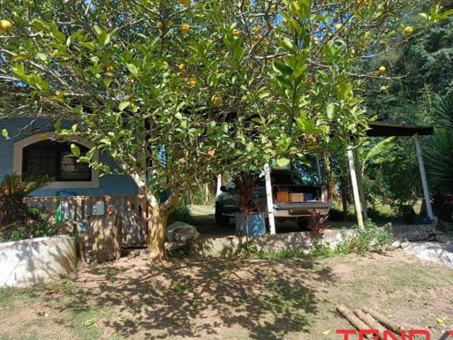 Chácara à venda em Sorocaba SP, Vila Elvio: 5 quartos, 1 suíte, 2 salas, 2 banheiros, 200m² de área