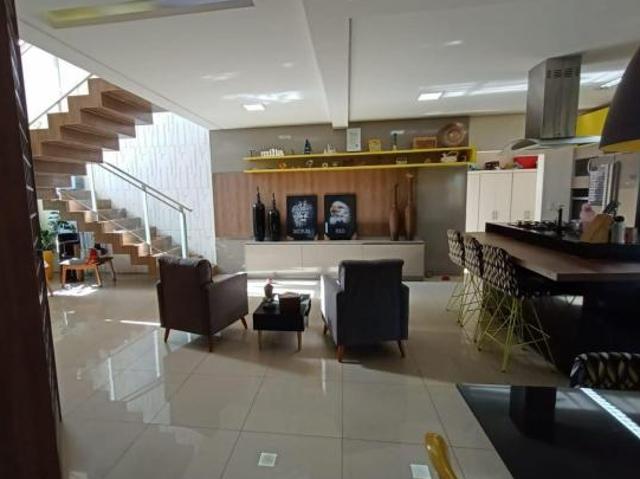 Chácara à Venda em Santa Bárbara d&apos Oeste 3 Suítes, 280m²