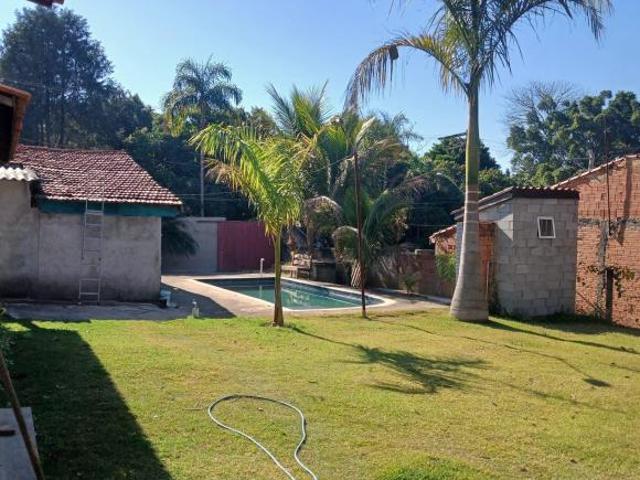 Chácara à venda em Pires, Limeira: 3 quartos, 200m² por R$450mil