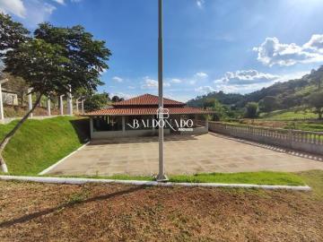 Chácara à Venda em Toledo MG 2.000 m Água de mina 2 quartos