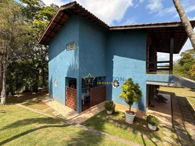 Chácara à venda no Condomínio Rancho Maringá 2 em Atibaia com 4 dormitórios e 3.800 m² de terreno