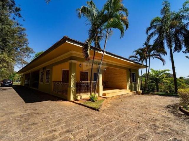 Chácara à venda no Traviú – Jundiaí/SP | 7.000 m² de terreno | 566 m² de área construída