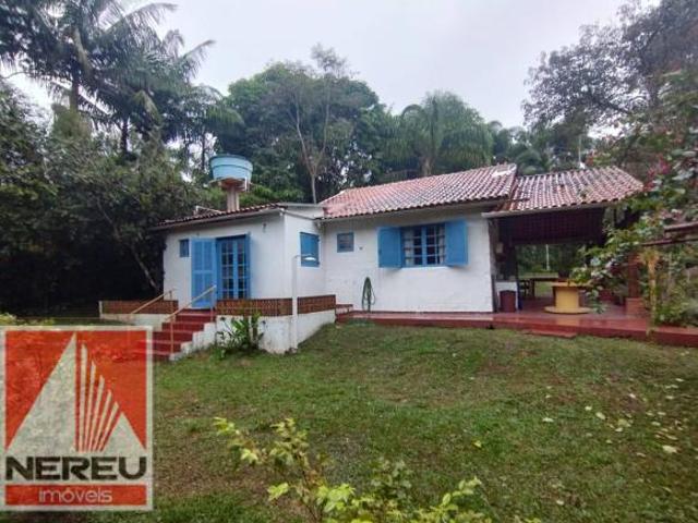 CHÁCARA ACONCHEGANTE COM UM BELO LAGO JUQUITIBA/SP 1.000 M²