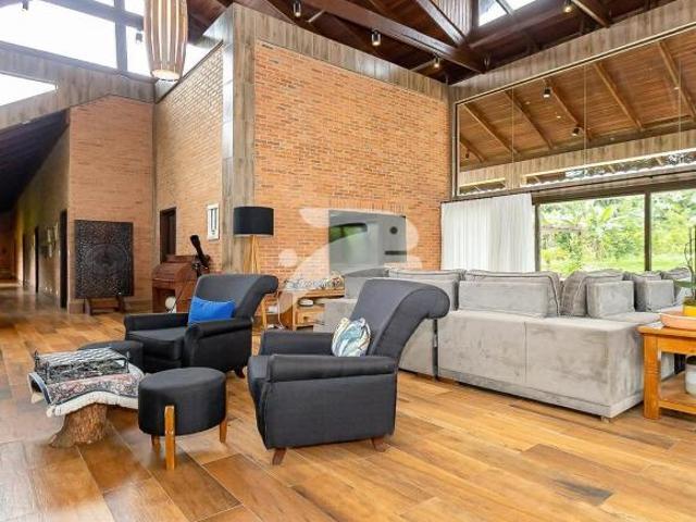 Chácara América de Cima 732m²