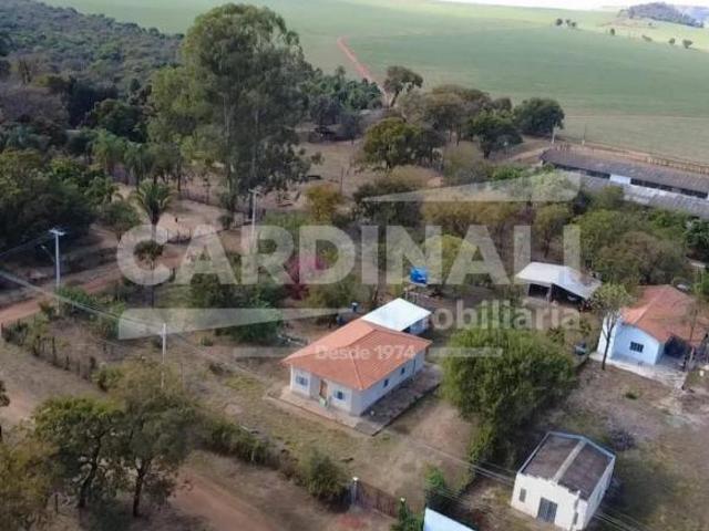 Chácara bem localizada na Estancia Balneário Concordia São Carlos