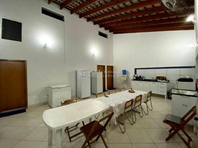 Chácara Centro de Paulicéia SP: 4 quartos, 4 suítes, 2 salas, 5 banheiros, 4 vagas de garagem, 200m²