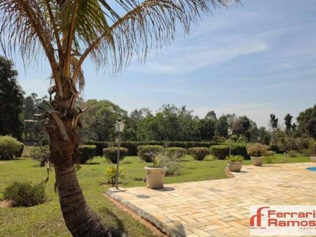 Chácara com 4 dormitórios à venda, 18000 m² por R$ 2.500.000,00 Perímetro Urbano Sarapuí/SP