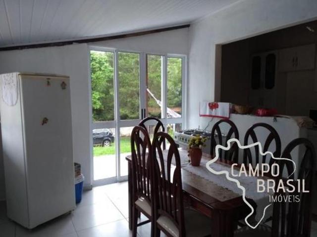 Chácara com 6mil m², com casa boa, piscina e lago! Estuda permuta!