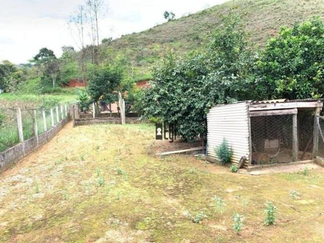 Chácara com 2 dormitórios à venda, 2400 m² por R$ 500.000,00 Chacara Chácara/MG