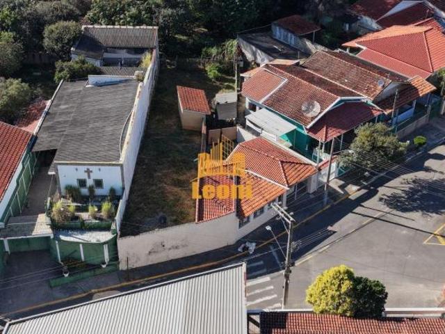 Chácara com 2.699 m2 no Jardim Nova Prata em Águas da Prata