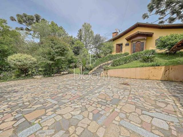 Chácara com 3 casas, salão de festas e piscina — p