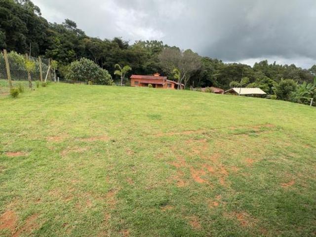 Chácara com 3 dormitórios à venda, 1000 m² por R$ 690.000,00 Pedras Itatiaiuçu/MG