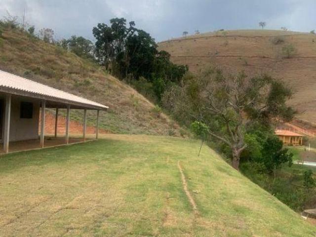 Chácara com 3 dormitórios à venda, 18000 m² por R$ 700.000,00 Varginha Itajubá/MG