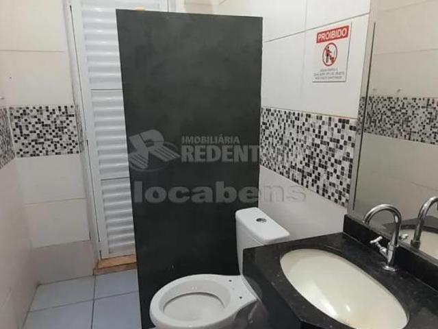 Chacara com 3 dormitórios