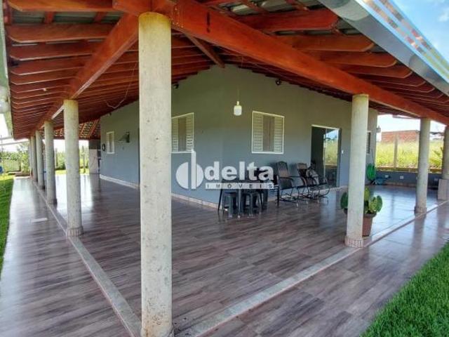 Chácara com 3 quartos e Piscina disponível para venda no bairro Vale do Sol em P