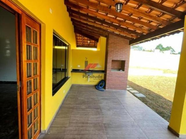 Chacara com Piscina em Condominio Fechado!