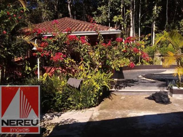 CHÁCARA COM PISCINA EM CONDOMÍNIO FECHADO JUQUITIBA/SP
