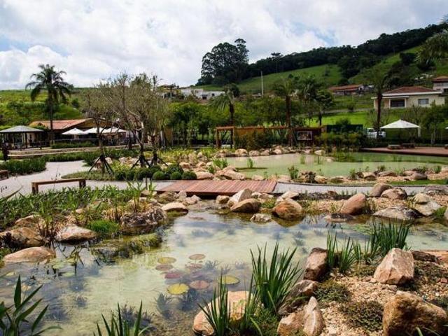 Chácara de 140M² com vista para natureza em condomínio fechado em Mairinque a venda