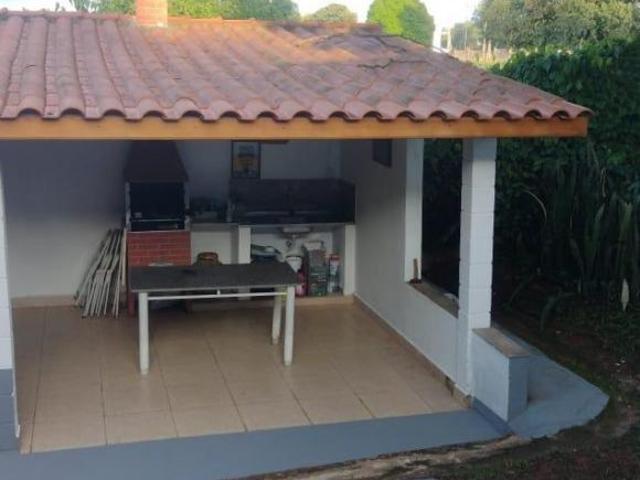Chácara de 2.800m² em Araçoiaba da Serra Casa Térrea com 3 Dormitórios, 1 Suíte e Área Gourmet