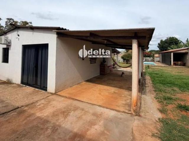 Chácara disponível para venda no bairro Morada Nova em Uberlândia MG