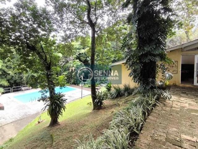 Chácara Exclusiva na Malota com 5.000m² e Piscina em Meio à Natureza