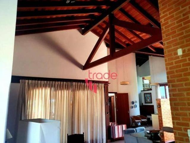 Chácara em Condomínio à Venda de 05 Quartos no Bairro Chácara do Vale em Mococa com Piscina. Venha C