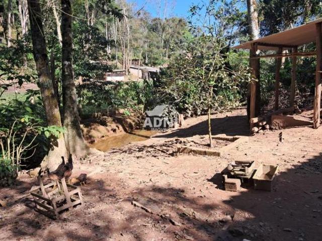 Chácara em Itapecerica da Serra à Venda com riacho